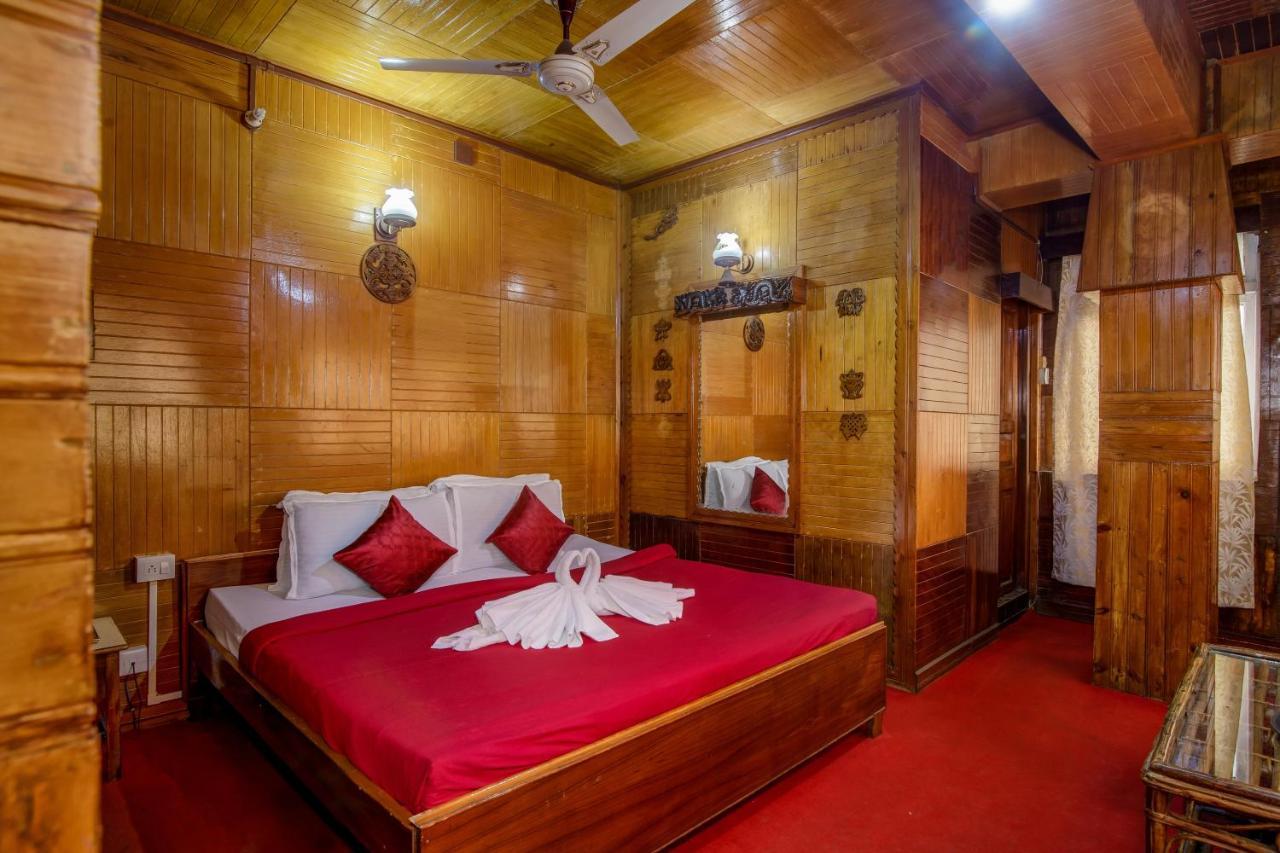 Montis Soyang Premium Heritage Hotel Gangtok Exterior photo
