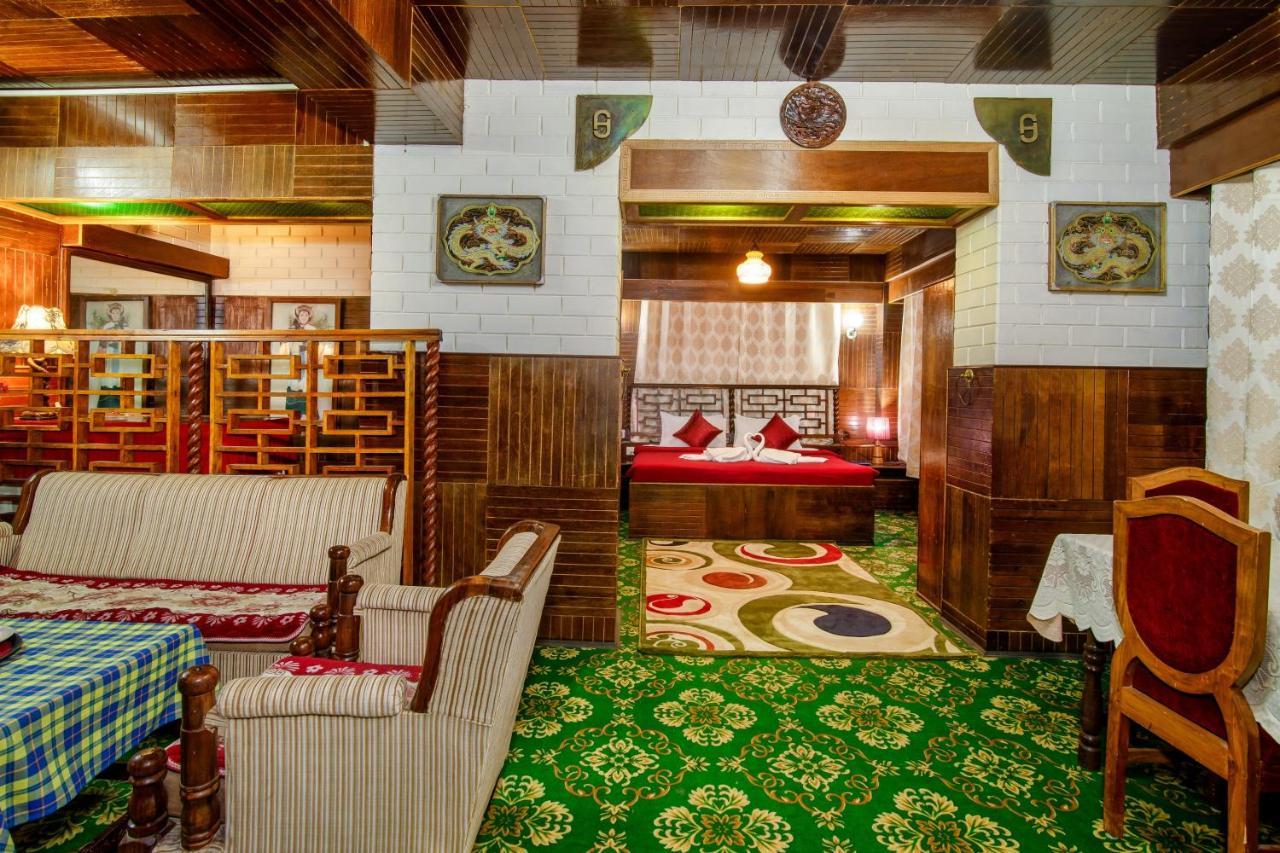 Montis Soyang Premium Heritage Hotel Gangtok Exterior photo