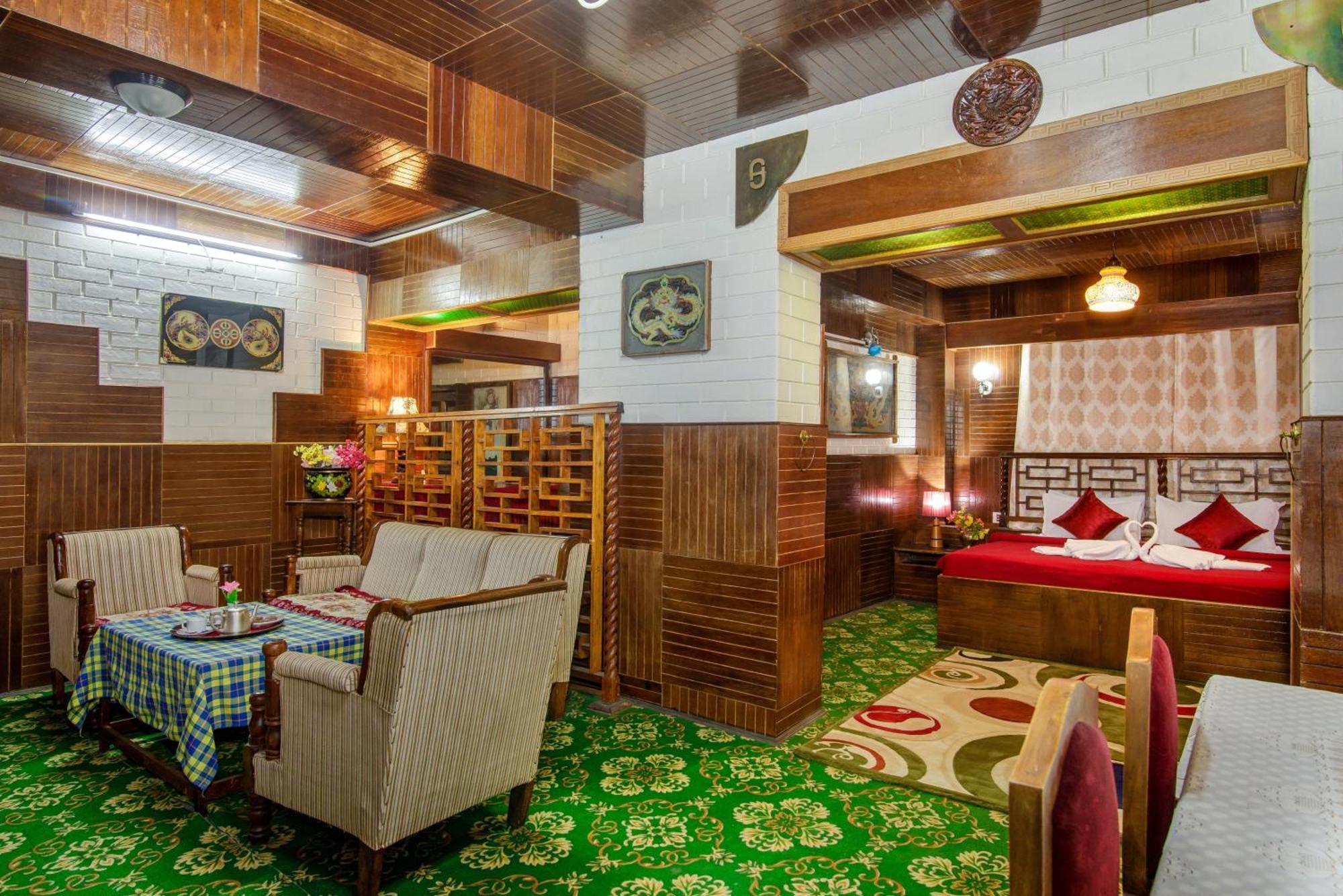 Montis Soyang Premium Heritage Hotel Gangtok Exterior photo